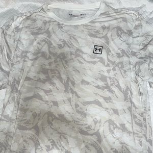 Mens Under Armor tee